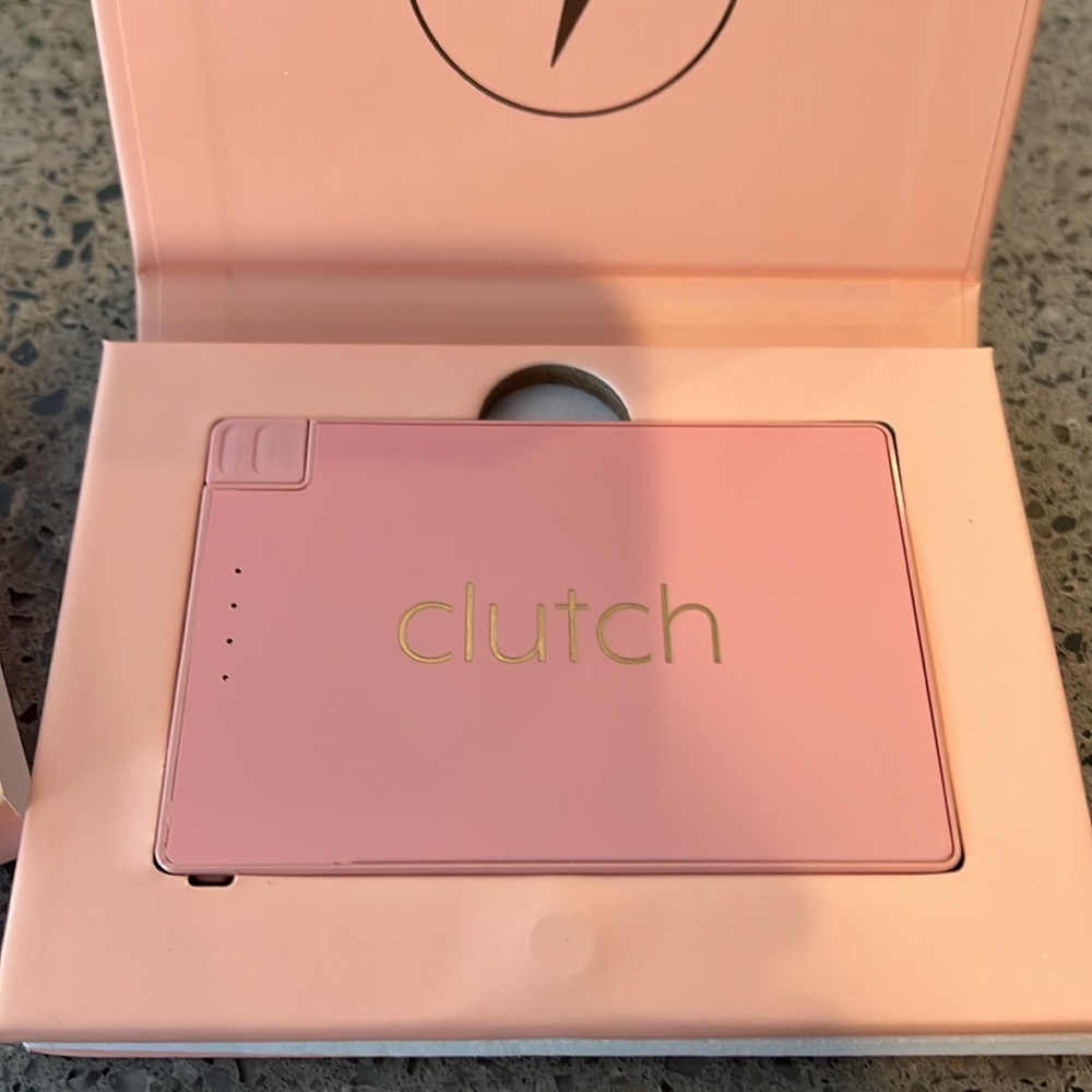 Clutch android charger - Picture 2 of 4